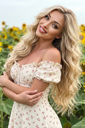 Lady											Julia from Ukraine