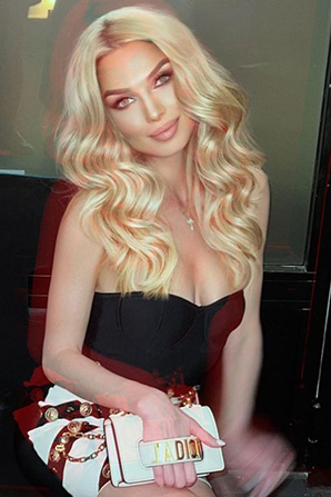 Lady											Julia from Ukraine