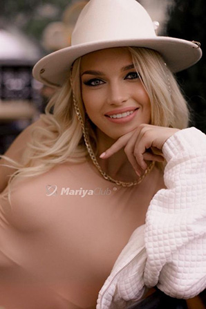 Lady											Julia from Ukraine