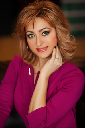 Her type of man:
For me it does not matter how far do you live, which weight or height you are — the main thing is to feel that special spark between us. Age... Lady Elena from Ukraine