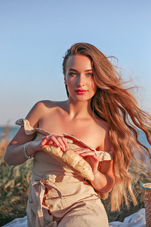 Lady											Alina from Ukraine