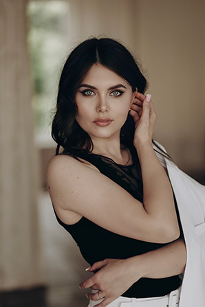 Lady											Darina from Ukraine