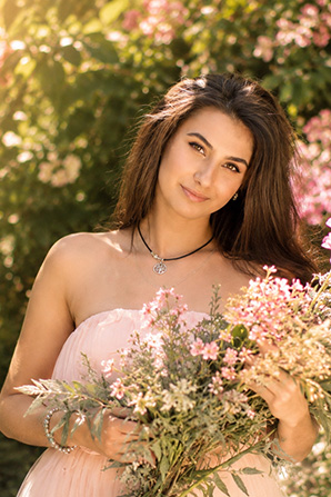 Lady											Amina from Ukraine