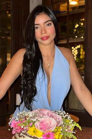 Lady											Valentina from Colombia