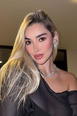 Lady											Mariana from Colombia