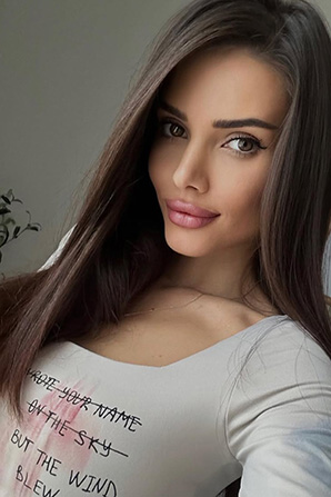 Lady											Yulia from Ukraine