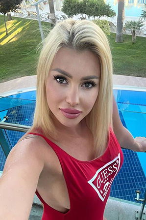 Lady											Olesia from Ukraine