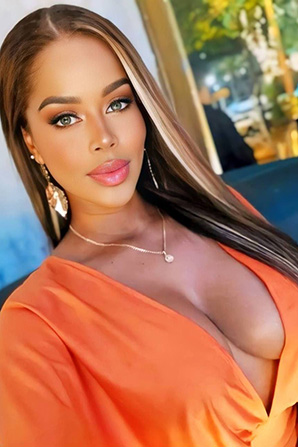 Lady											AngieCarolina from Colombia