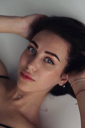 Lady											Alina from Ukraine
