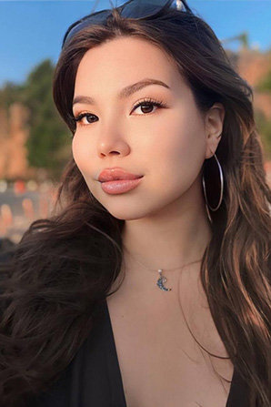 Lady											Aisulu from Kazakhstan