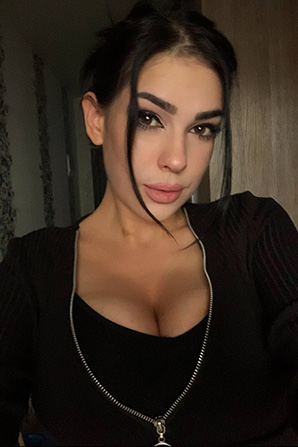 Lady											Alina from Ukraine