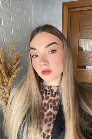 Lady											Valeriia from Ukraine