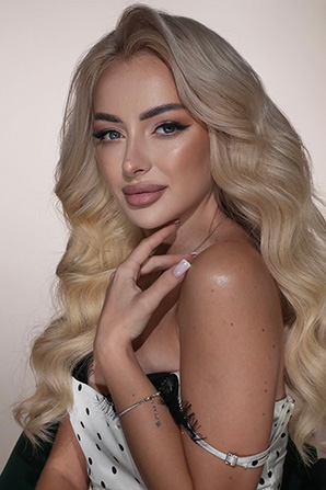 Lady											Darina from Ukraine