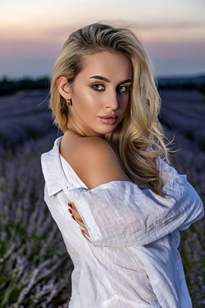 Lady											Anastasiia from Ukraine