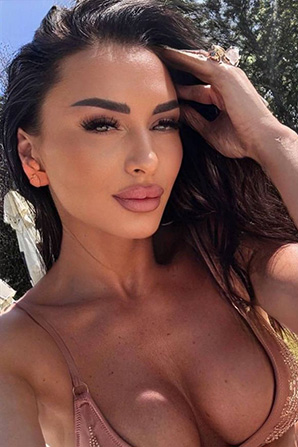 Lady											Anda-Cristina from Romania