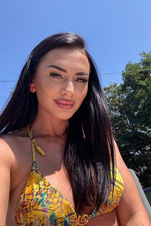 Lady											Anda-Cristina from Romania