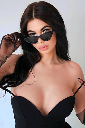 Lady											Kseniia from USA