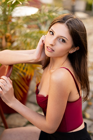 Lady											Yaryna from Ukraine